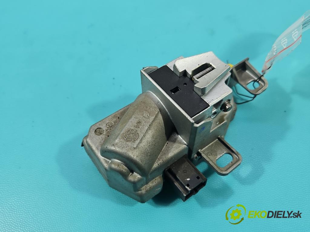 Volvo V50 2.0d 136 HP manual 100 kW 1997 cm3 5- Blokáda: řízení: 30680132 (Riadenie ostatné)