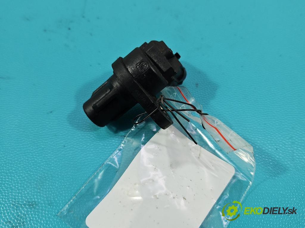 Land rover Discovery Sport 2014-2019 L550 2.0d 150 hp automatic 110 kW 1999 cm3 5- snímač pozice: hřídele vačkový G4D3-12K073-AA (Snímač polohy klikového hřídele)