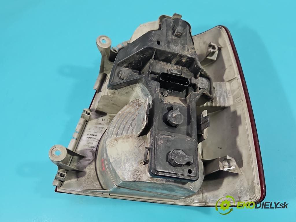 Vw Touran I 2003-2015 2.0 tdi 160 HP manual 118 kW 1968 cm3 5- svetlo / reflektor zadné pravé  (Kľučka dverí ostatné)