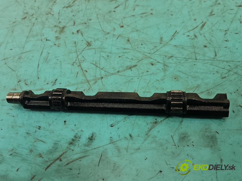 Land rover Discovery Sport 2014-2019 L550 2.0d 150 hp automatic 110 kW 1999 cm3 5- Váleček: vyvažovací G4D36A305BB