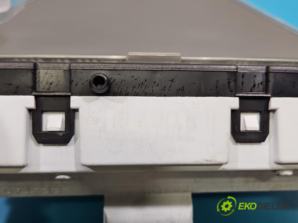 Mercedes A W168 1997-2004 1.7 cdi 95 HP manual 70 kW 1689 cm3 5- prístrojovka/ budíky  (Prístrojová doska)