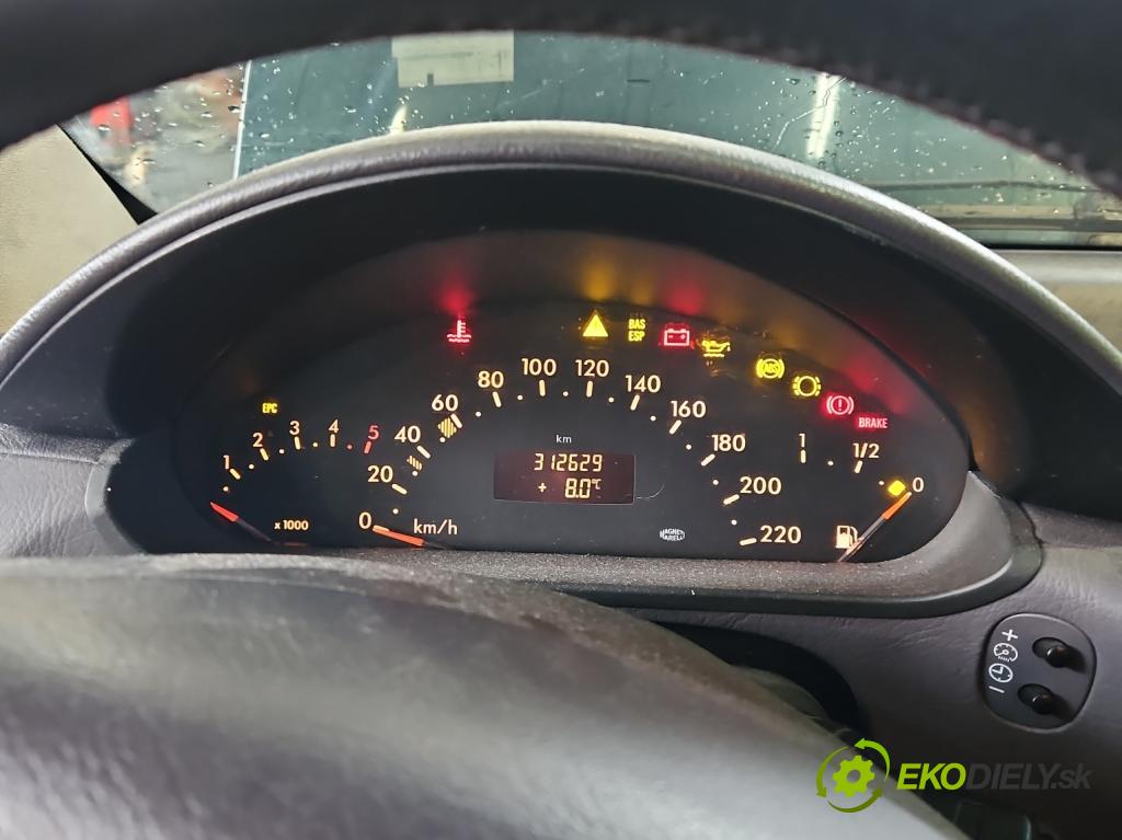 Mercedes A W168 1997-2004 1.7 cdi 95 hp manual 70 kW 1689 cm3 5- Přístrojová deska  (Přístrojová deska)