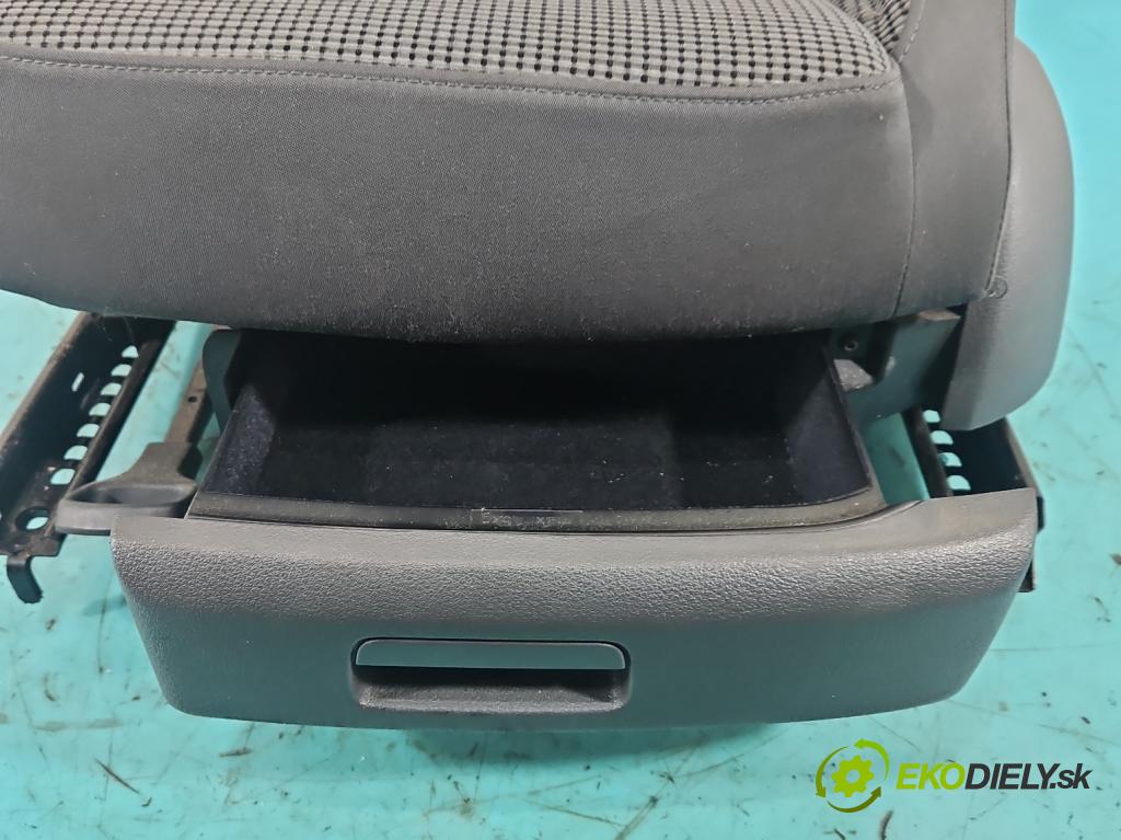 Vw Touran I 2003-2015 2.0 tdi 160 hp manual 118 kW 1968 cm3 5- Sedadlo levý  (Sedadlo)