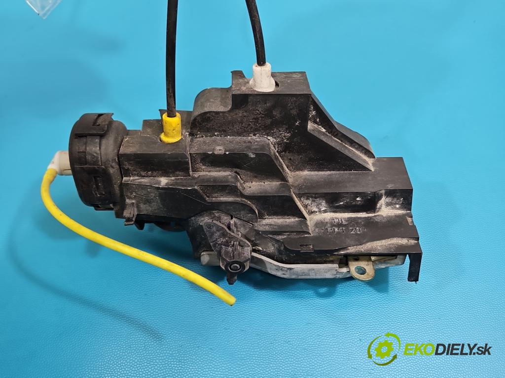 Mercedes A W168 1997-2004 1.7 cdi 95 hp manual 70 kW 1689 cm3 5- zámek zadní levý