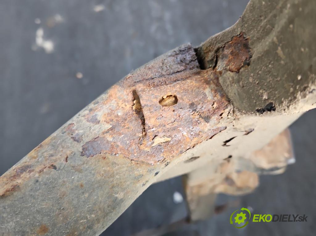 Dacia Logan I 2005-2014 1.4 8V 75 HP manual 55 kW 1390 cm3 4- výstuha motora