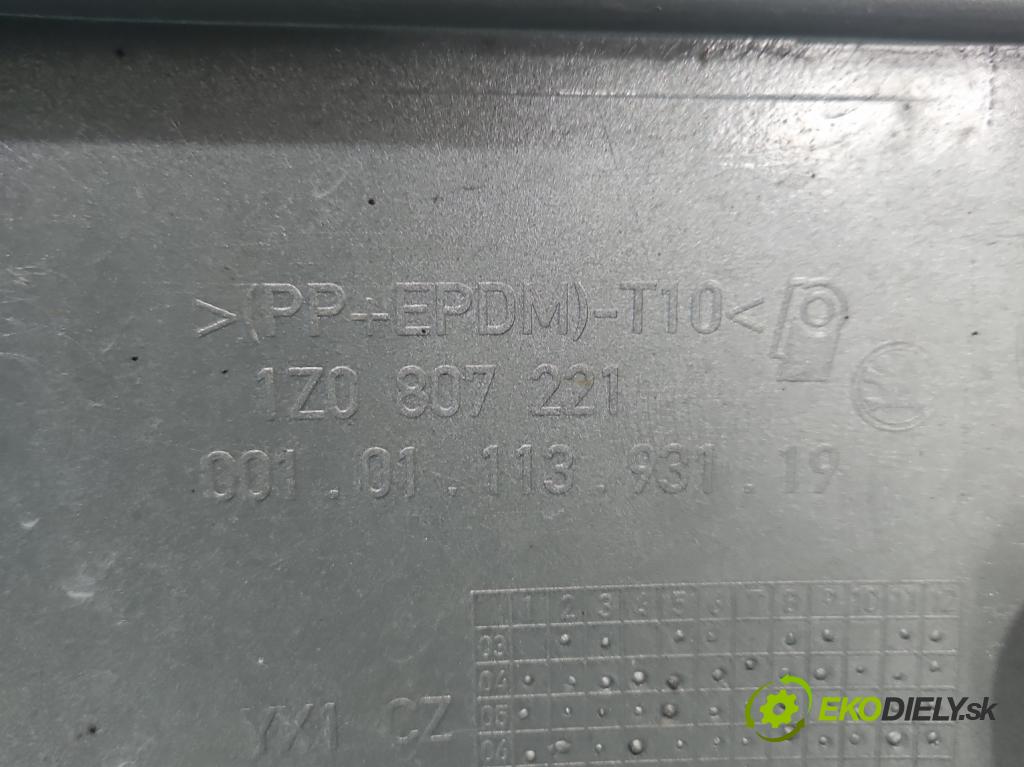 Skoda Octavia II 2004-2013 1.9 tdi 105 HP manual 77 kW 1896 cm3 5- nárazník predné 1Z0807221 (Kľučka dverí ostatné)