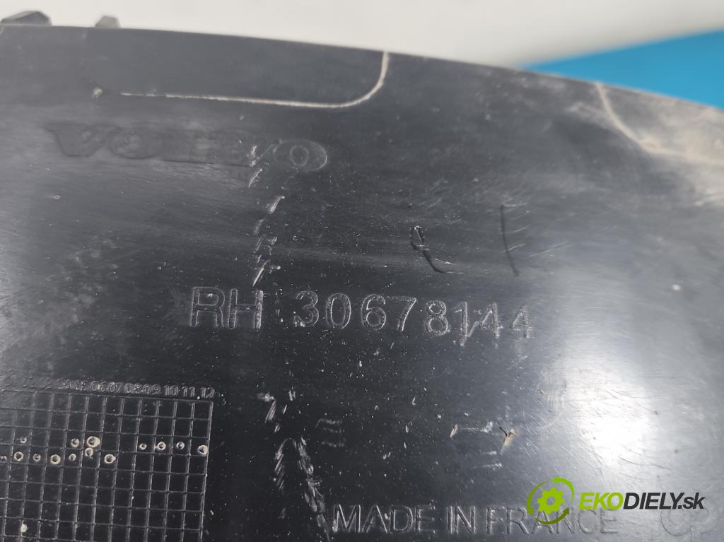 Volvo V50 2.0d 136 HP manual 100 kW 1997 cm3 5- Blatník: predné pravé 30678144