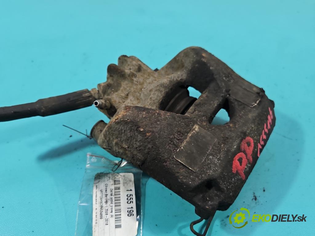 Citroen Berlingo II 2008-2018 1.6 hdi 90 HP manual 66.2 kW 1560 cm3 5- brzdič predné pravý  (Kľučka dverí ostatné)