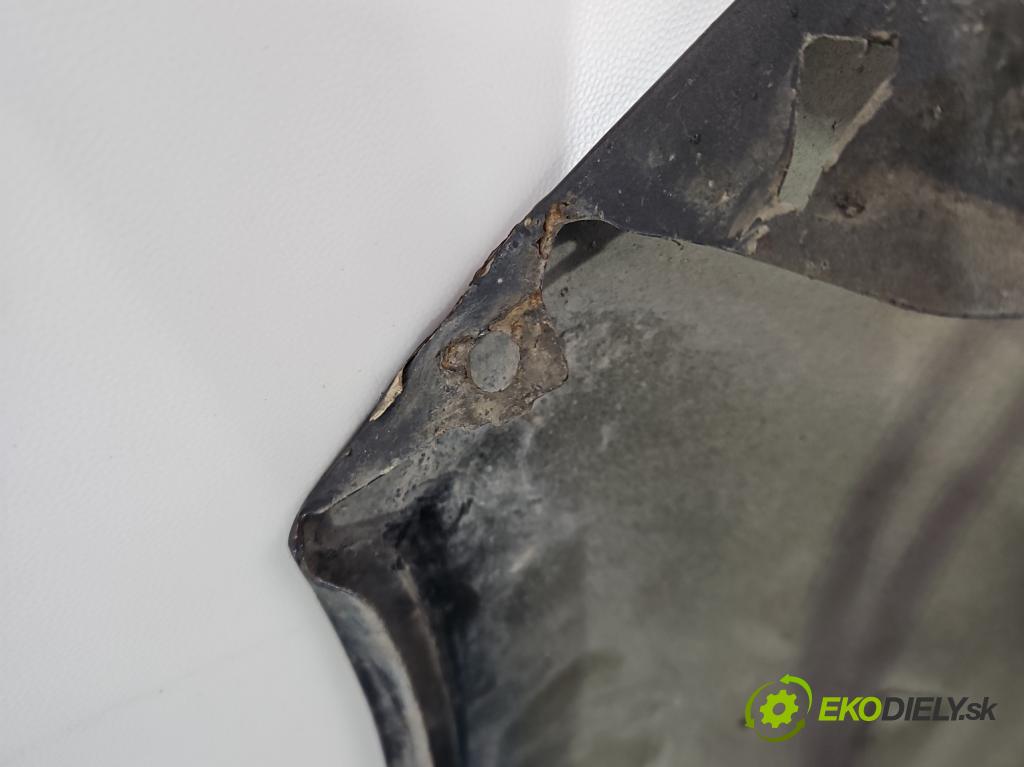 Bmw 1 E87 2004-2011 2.0d M47 122 HP manual 90 kW 1995 cm3 5- blatník predné pravý  (Kľučka dverí ostatné)