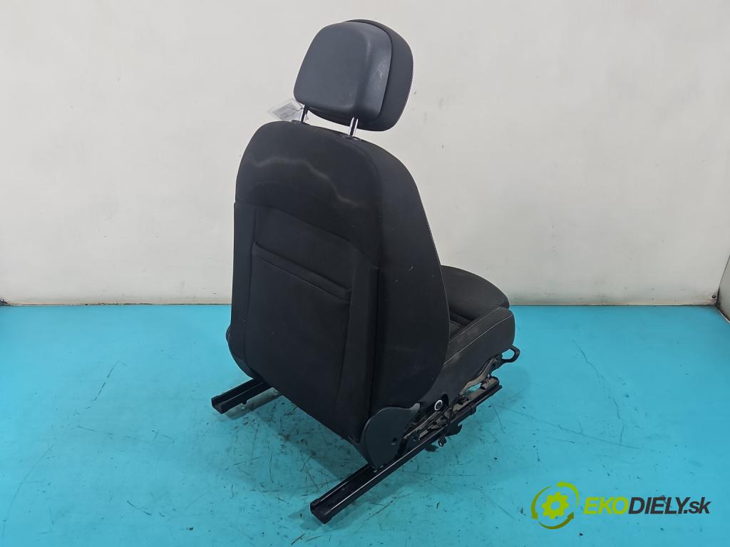 Opel Astra IV 2009-2015 1.7 cdti 125 hp manual 92 kW 1686 cm3 5- Sedadlo levý  (Sedadlo)