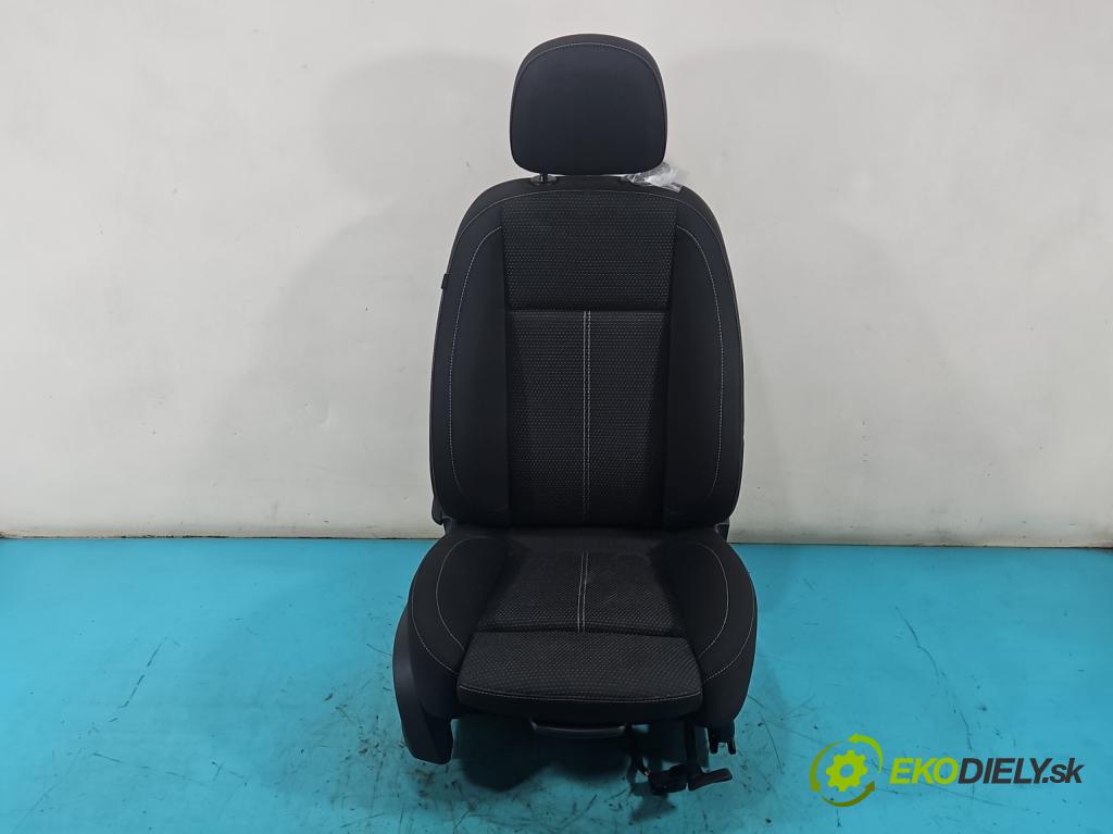 Opel Astra IV 2009-2015 1.7 cdti 125 hp manual 92 kW 1686 cm3 5- Sedadlo pravý  (Sedadlo)