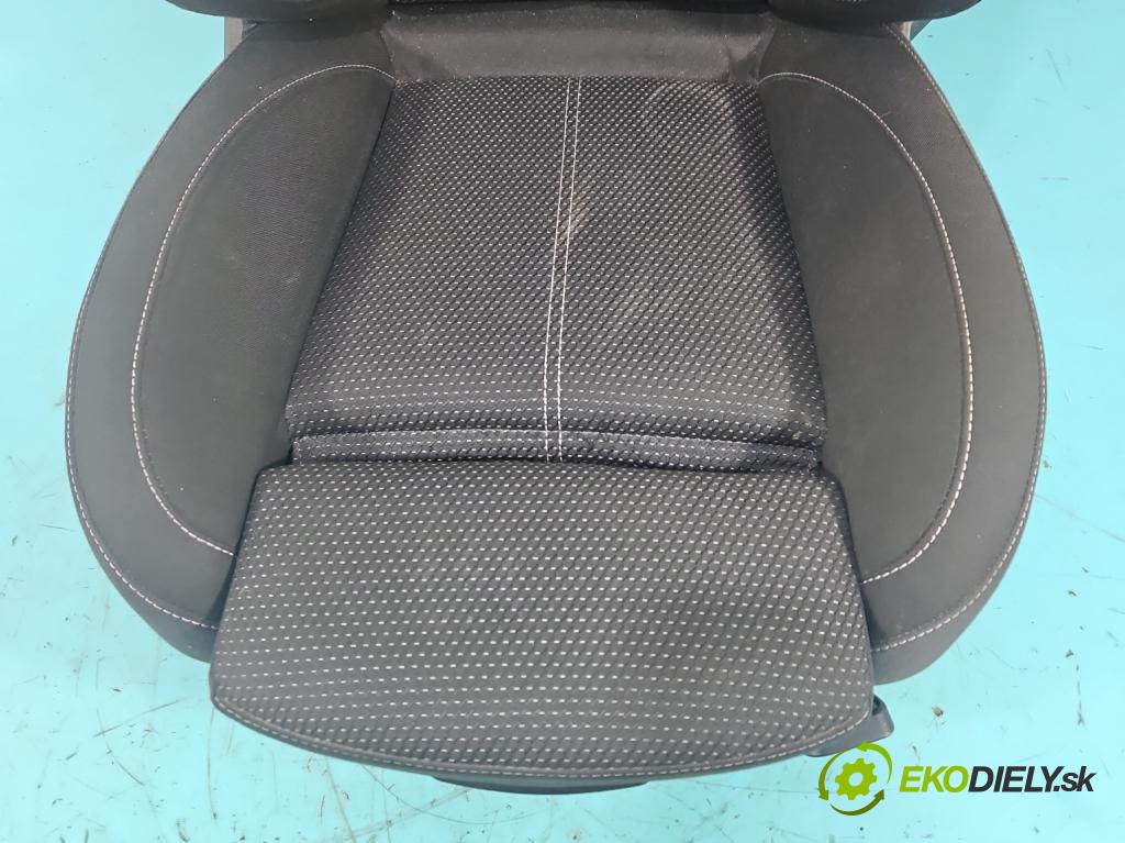 Opel Astra IV 2009-2015 1.7 cdti 125 hp manual 92 kW 1686 cm3 5- Sedadlo pravý  (Sedadlo)