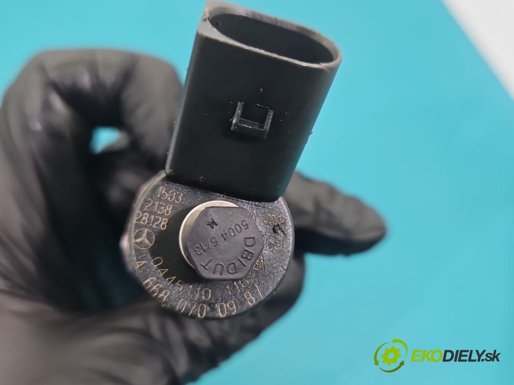 Mercedes A W168 1997-2004 1.7 cdi 95 hp manual 70 kW 1689 cm3 5- vstřikovač 0445110116 (Vstřikovač paliva)