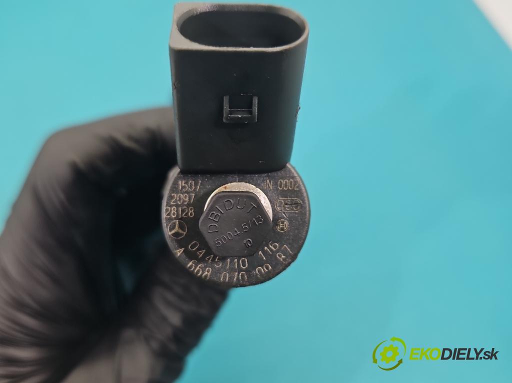 Mercedes A W168 1997-2004 1.7 cdi 95 hp manual 70 kW 1689 cm3 5- vstřikovač 0445110116 (Vstřikovač paliva)