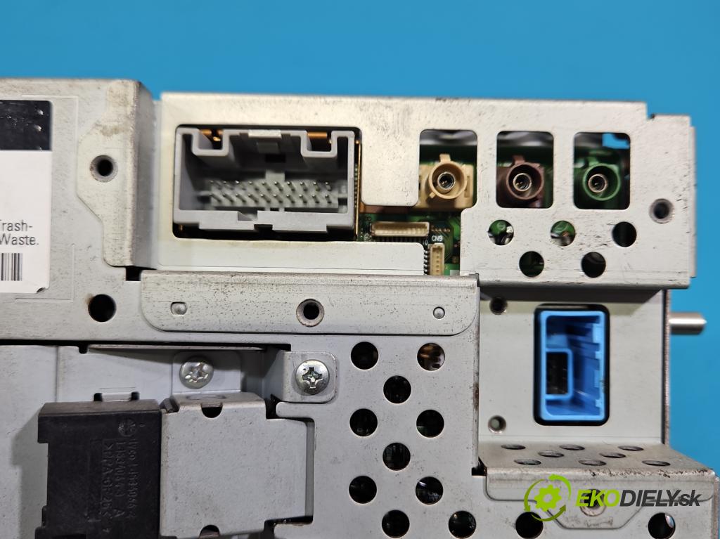 Land rover Range Rover sport I L320 3.6 TD V8 272 HP automatic 200 kW 3628 cm3 5- Zobrazit: 462200-5407 (Prístrojová doska)