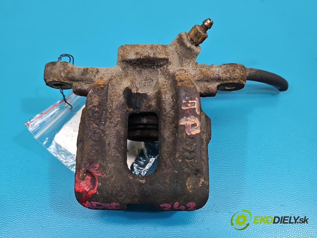 Mercedes A W168 1997-2004 1.7 cdi 95 HP manual 70 kW 1689 cm3 5- brzdič zadné pravý  (Kľučka dverí ostatné)