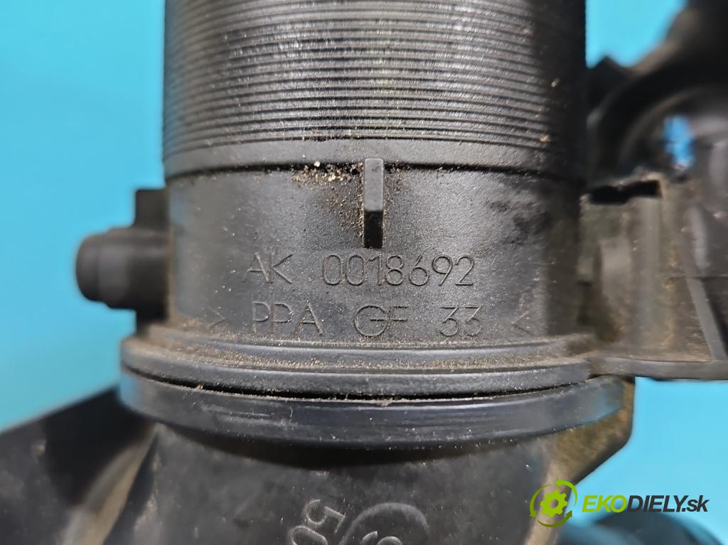 Volvo V50 2.0d 136hp manual 100 kW 1997 cm3 5- škrticí klapka 9657522680 (Škrticí klapka)