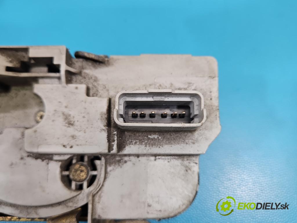 Peugeot 307 1.6 16V 109 HP manual 80 kW 1587 cm3 5- zámok predné ľavý