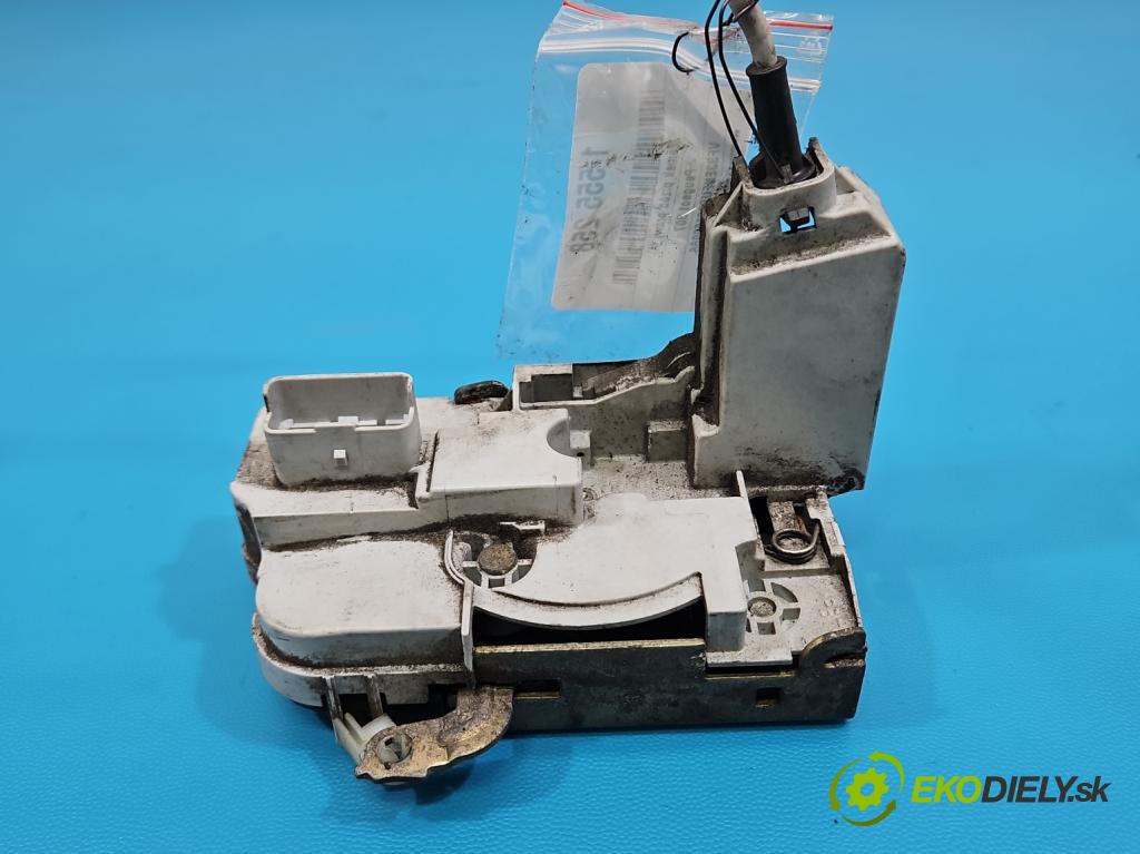 Peugeot 307 1.6 16V 109 HP manual 80 kW 1587 cm3 5- zámok predné pravý