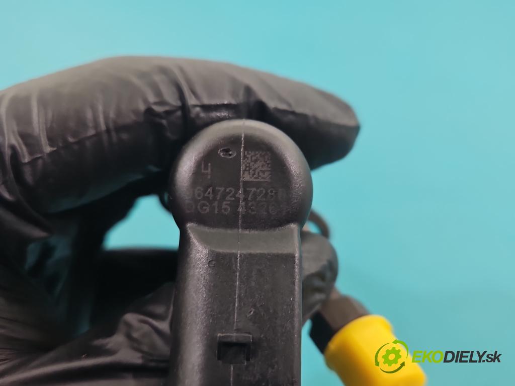 Volvo V50 2.0d 136 HP manual 100 kW 1997 cm3 5- vstrek 9647247280 (Vstrekovač paliva)