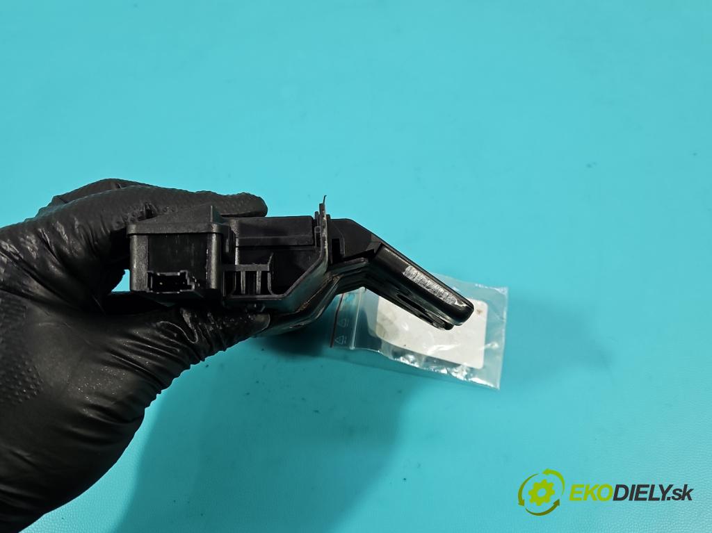 Bmw 1 E87 2004-2011 2.0d 122 HP manual 90 kW 1995 cm3 5- zámok kufrové dvere zadné 7840617