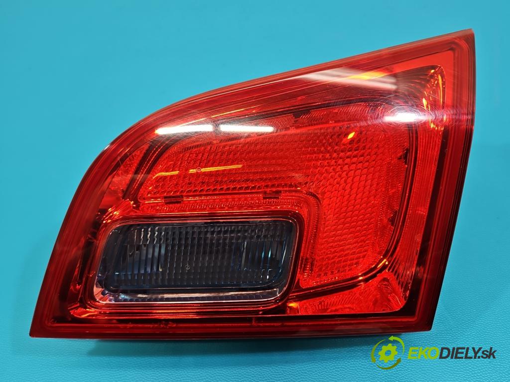 Opel Astra IV 2009-2015 1.7 cdti 125 HP manual 92 kW 1686 cm3 5- svetlo / reflektor zadné pravé 13282247 (Kľučka dverí ostatné)