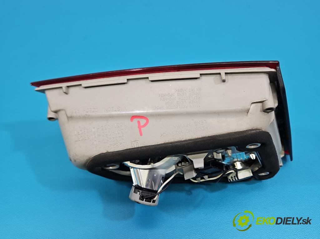 Opel Astra IV 2009-2015 1.7 cdti 125 HP manual 92 kW 1686 cm3 5- svetlo / reflektor zadné pravé 13282247 (Kľučka dverí ostatné)