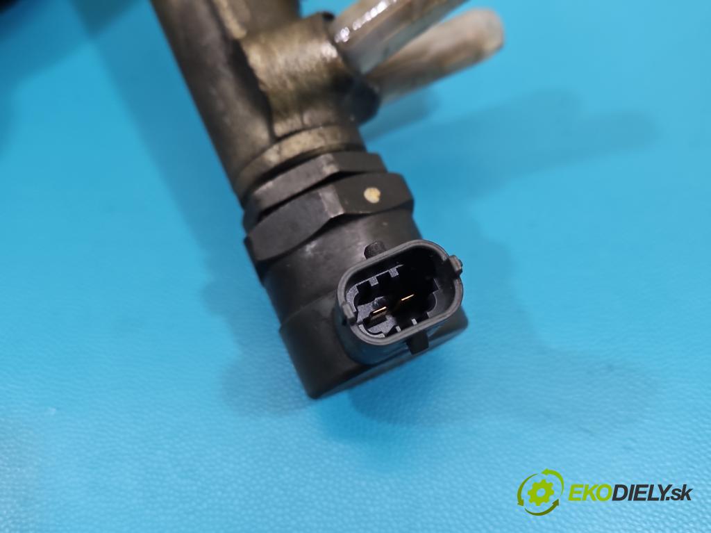 Toyota Yaris I 1999-2005 1.4 D4D 75 HP manual 55 kW 1364 cm3 5- lišta vstrekovacia 0445214032 (Vstrekovacia lišta)