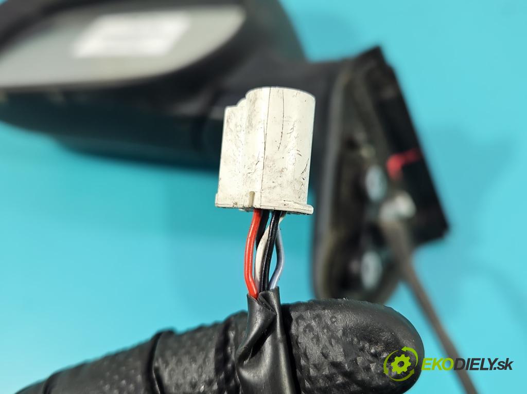 Toyota Auris I 2006-2013 2.0 D4D 126 HP manual 93 kW 1998 cm3 5- zrkadlo ľavé  (Kľučka dverí ostatné)