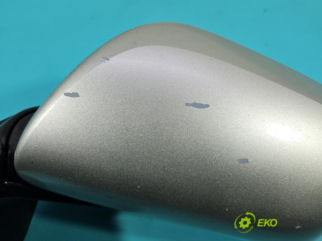 Toyota Auris I 2006-2013 2.0 D4D 126 HP manual 93 kW 1998 cm3 5- zrkadlo ľavé  (Kľučka dverí ostatné)