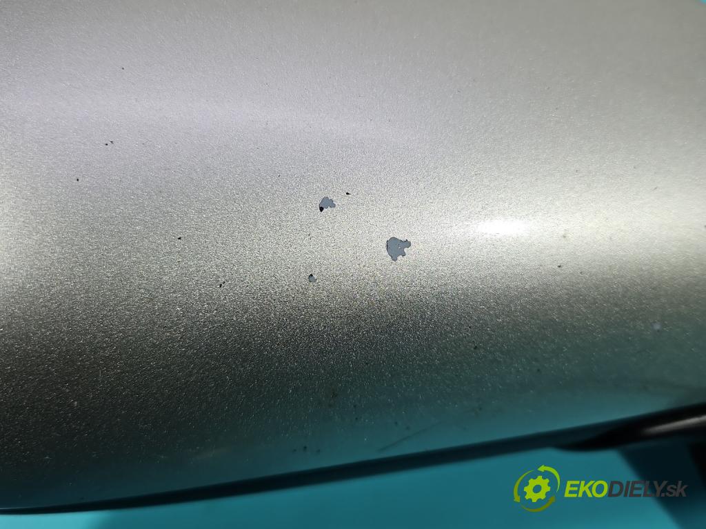 Toyota Auris I 2006-2013 2.0 D4D 126 hp manual 93 kW 1998 cm3 5- zpětné zrcátko pravé  (Klika dveří ostatní)