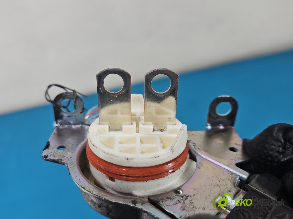 Toyota Auris II 2012-2018 1.8 hybrid 99 HP automatic 73 kW 1798 cm3 5- Zväzok: ostatné 5930-3W