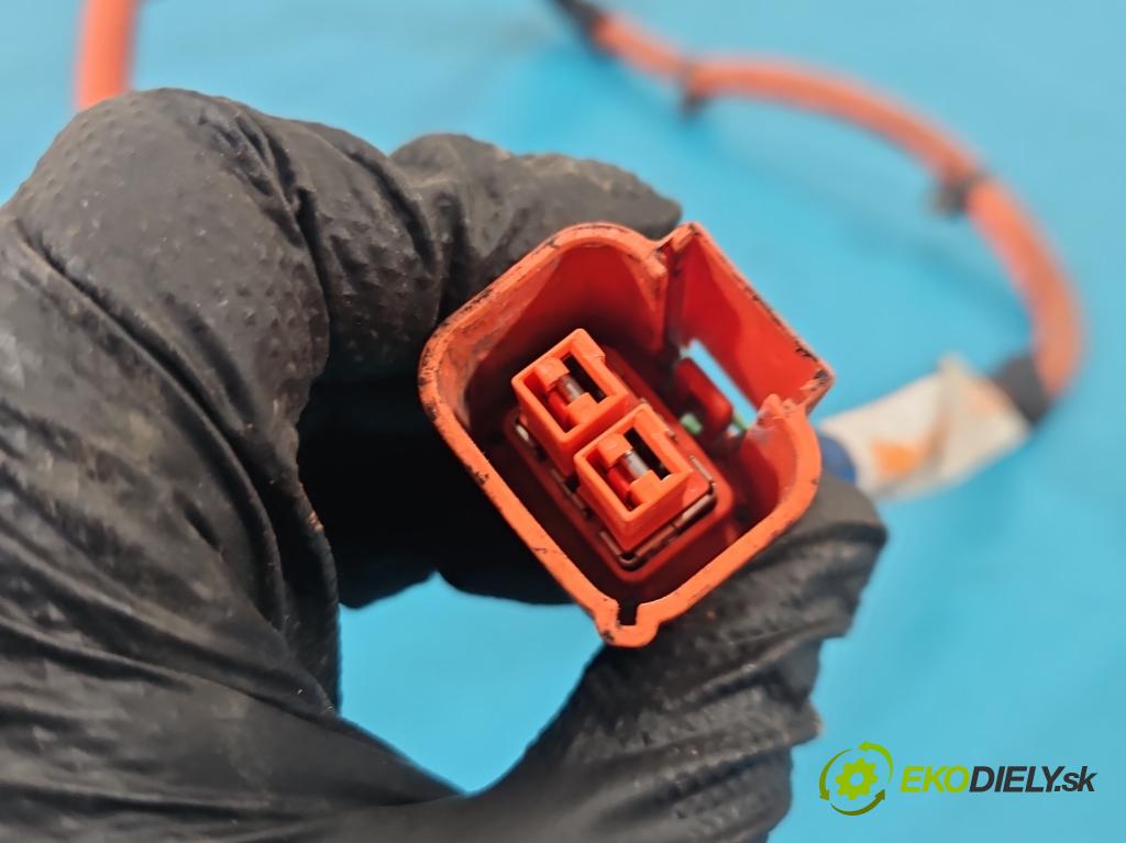 Toyota Auris II 2012-2018 1.8 hybrid 99 HP automatic 73 kW 1798 cm3 5- Zväzok: ostatné 5930-3W