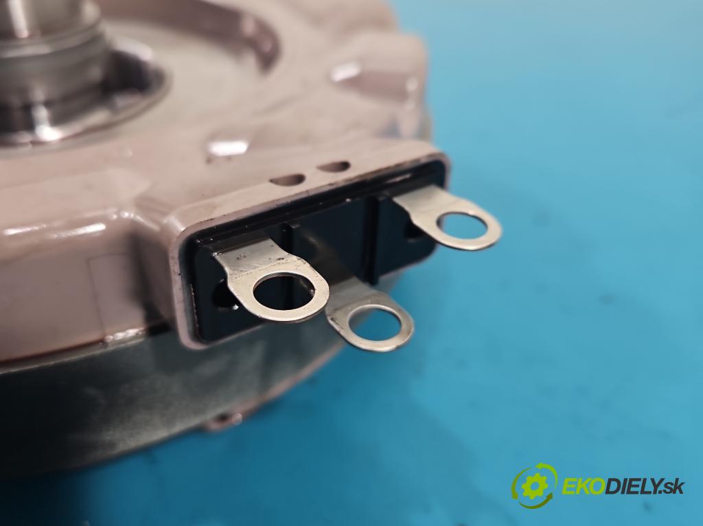 Toyota Auris II 2012-2018 1.8 hybrid 99 HP automatic 73 kW 1798 cm3 5- Generátor: