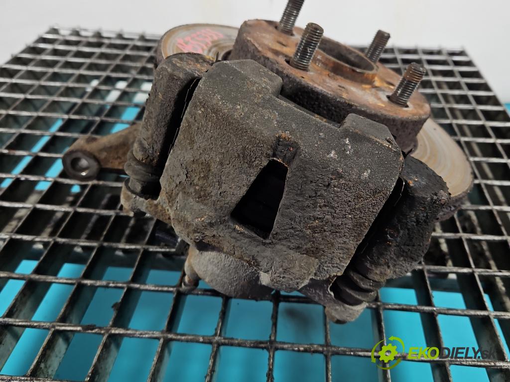 Toyota Yaris I 1999-2005 1.4 D4D 75 HP manual 55 kW 1364 cm3 5- brzdič predné ľavý  (Kľučka dverí ostatné)