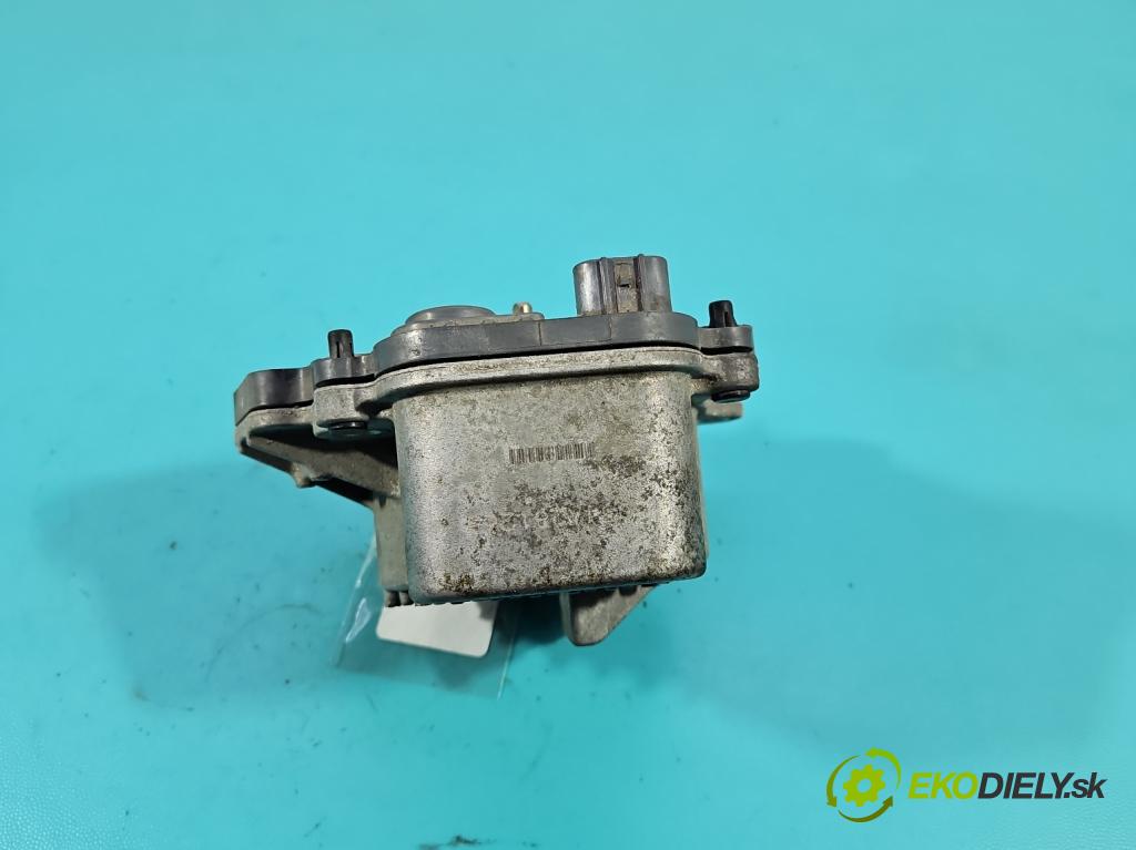 Toyota Auris II 2012-2018 1.8 hybrid 99 hp automatic 73 kW 1798 cm3 5- čerpadlo vody 0714A (Vodní pumpa)