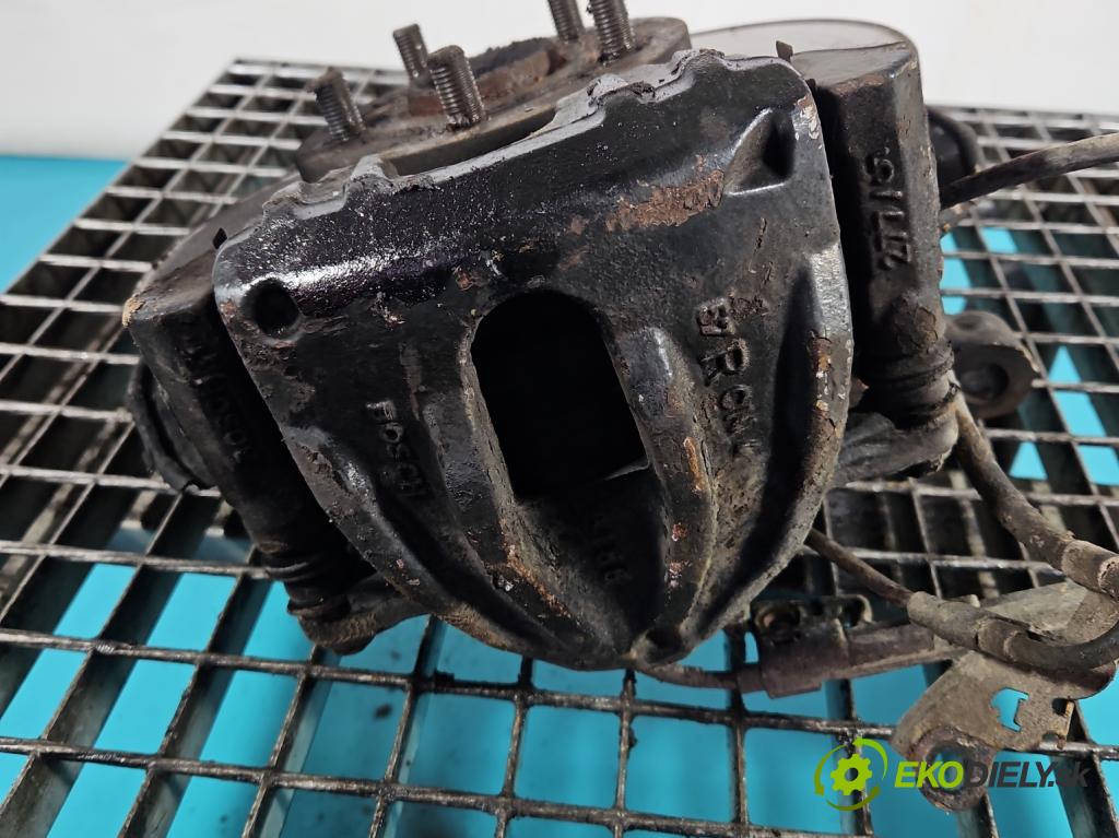 Toyota Avensis II T25 2003-2008 1.8 vvti 129 HP manual 95 kW 1794 cm3 4- brzdič predné pravý  (Kľučka dverí ostatné)