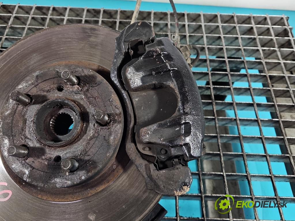 Toyota Avensis II T25 2003-2008 1.8 vvti 129 HP manual 95 kW 1794 cm3 4- brzdič predné pravý  (Kľučka dverí ostatné)