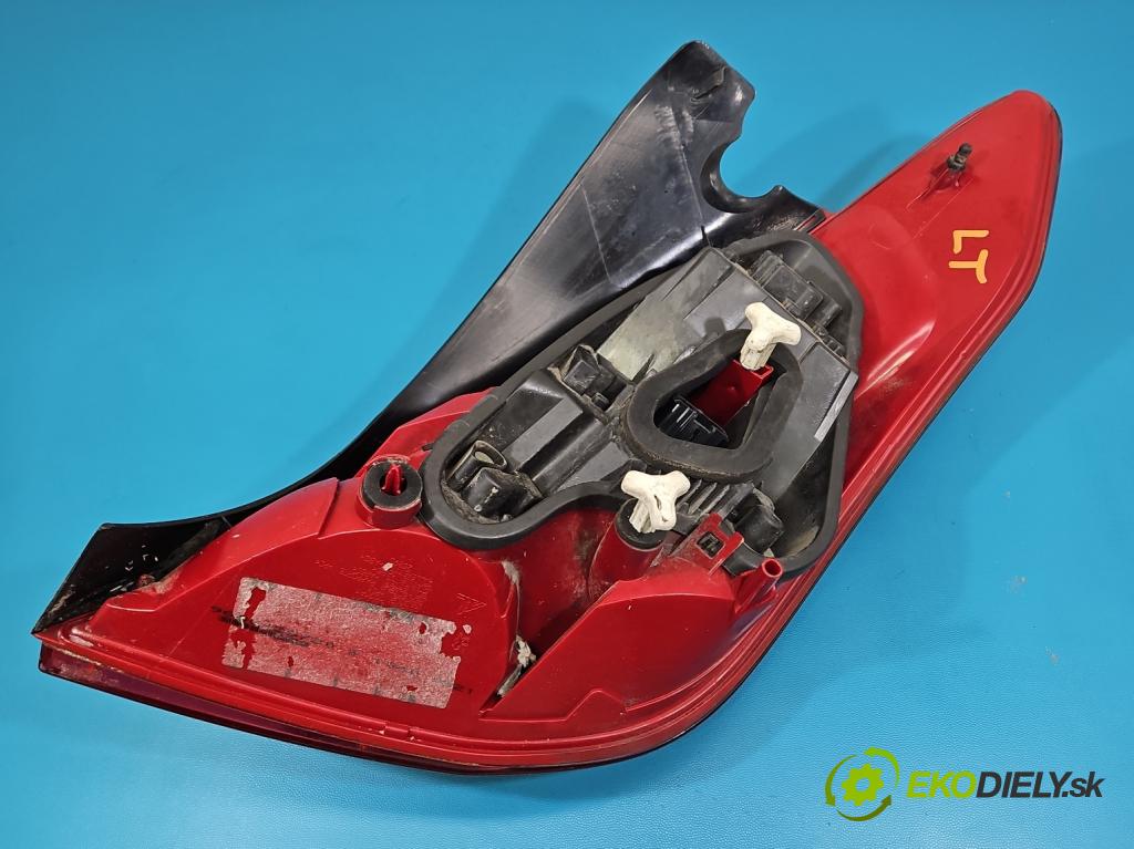 Peugeot 308 I 2007-2013 1.6 hdi 92 HP manual 68 kW 1560 cm3 5- svetlo / reflektor zadné ľavé  (Kľučka dverí ostatné)