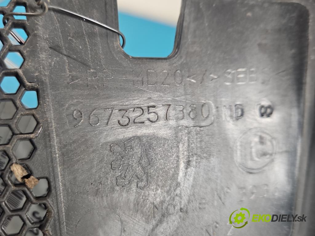 Peugeot 308 I 2007-2013 1.6 hdi 92 HP manual 68 kW 1560 cm3 5- torpédo 9673257380 (Torpédo (plast pod čelným sklom))