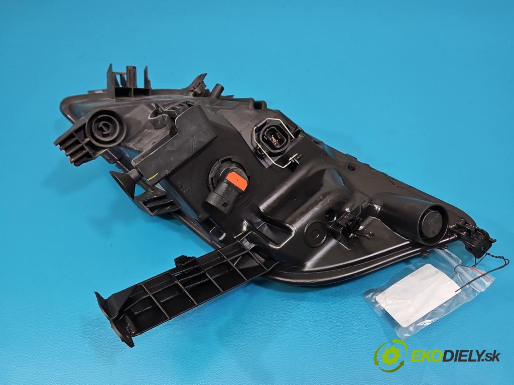 Opel Astra IV 2009-2015 1.7 cdti 125 HP manual 92 kW 1686 cm3 5- Halogen pravý 13293623 (Kľučka dverí ostatné)