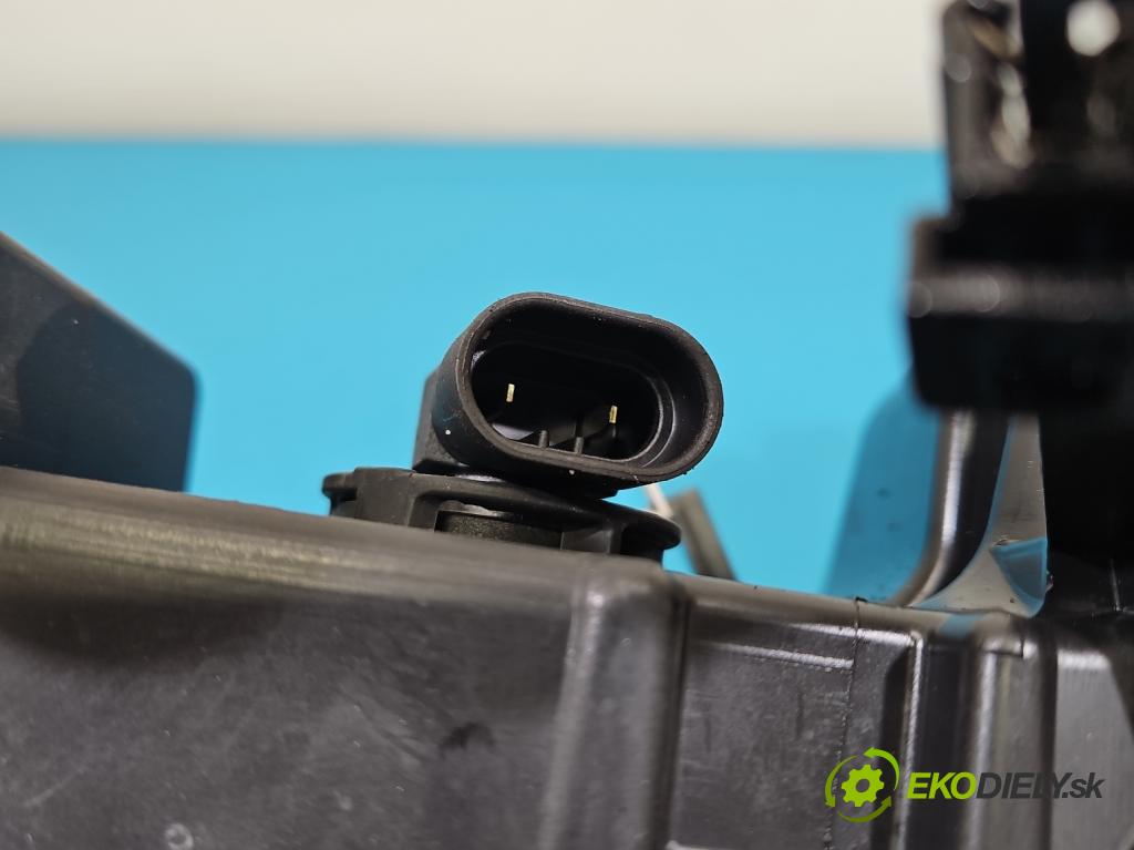 Opel Astra IV 2009-2015 1.7 cdti 125 HP manual 92 kW 1686 cm3 5- Halogen pravý 13293623 (Kľučka dverí ostatné)