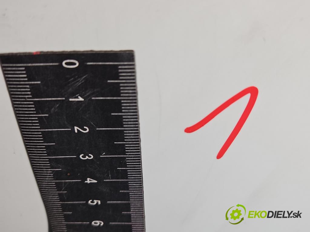 Opel Astra IV 2009-2015 1.7 cdti 125 HP manual 92 kW 1686 cm3 5- zadna kufor  (Kapota zadná (kufor))