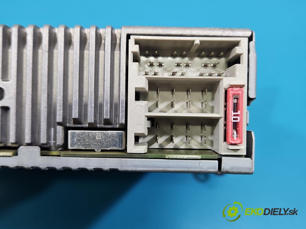 Mercedes B W245 2005-2011 2.0 CDI 109 HP manual 80 kW 1992 cm3 5- Radio originál A1698200386