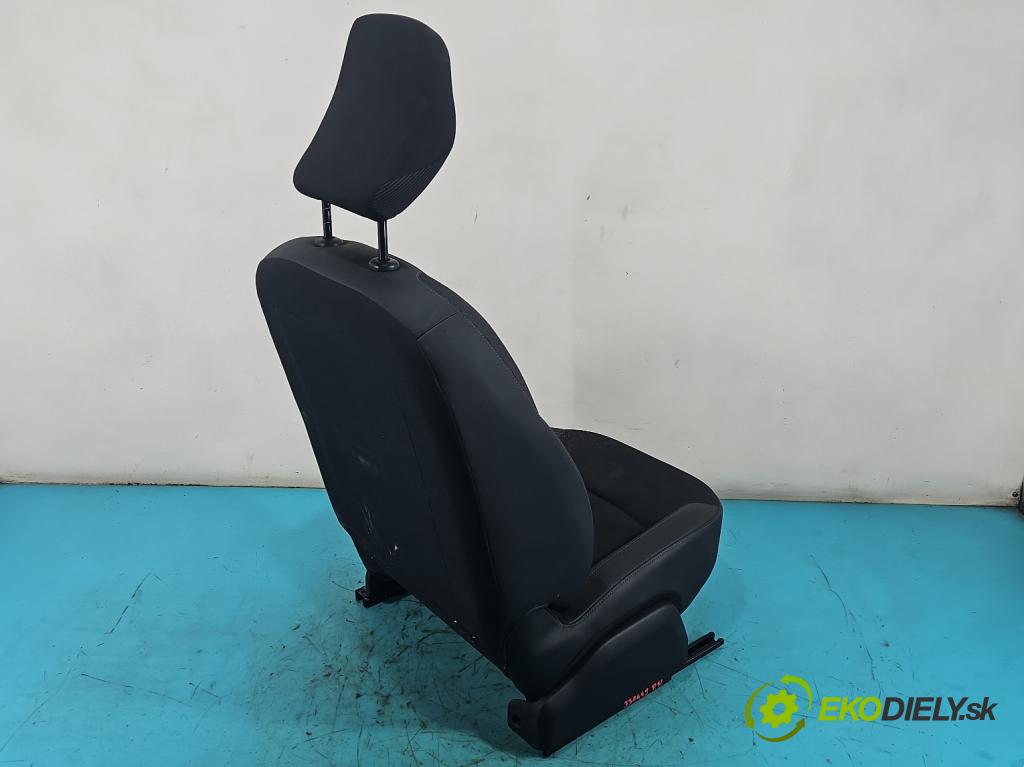 Renault Express 1.5 dci 95 hp manual 70 kW 1461 cm3 5- Sedadlo pravý  (Sedadlo)