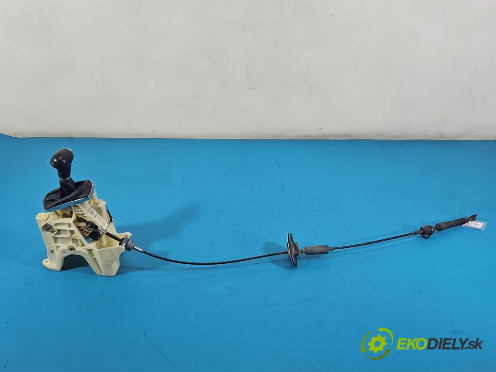 Kia Sportage III 2010-2015 2.0 crdi 136hp automatic 100 kW 1995 cm3 5- kulisa změny stupňová 46700-3W140 (Řadicí páka (kulisa) )