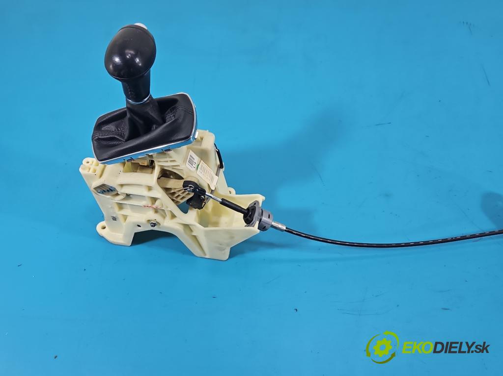Kia Sportage III 2010-2015 2.0 crdi 136hp automatic 100 kW 1995 cm3 5- kulisa změny stupňová 46700-3W140 (Řadicí páka (kulisa) )