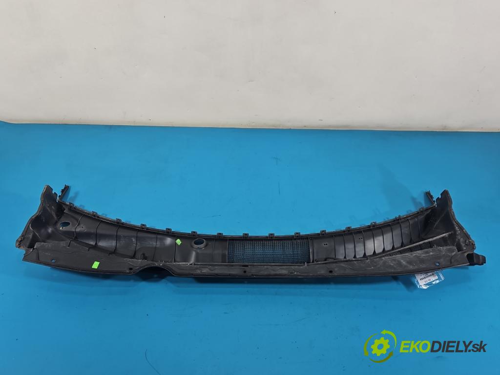 Kia Sportage III 2010-2015 2.0 crdi 136 HP automatic 100 kW 1995 cm3 5- torpédo 86151-3U000 (Torpédo (plast pod čelným sklom))