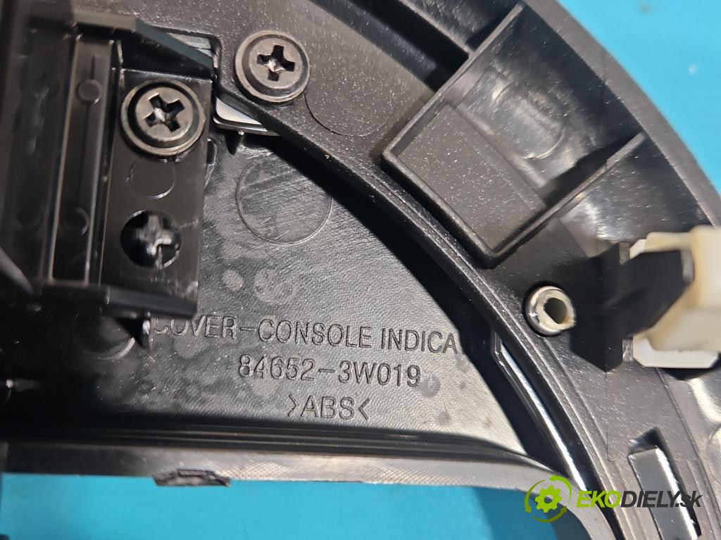 Kia Sportage III 2010-2015 2.0 crdi 136 HP automatic 100 kW 1995 cm3 5- Rukojeť: na nápoje: 84651-3W020 (Držiak (úchyt) na nápoje)