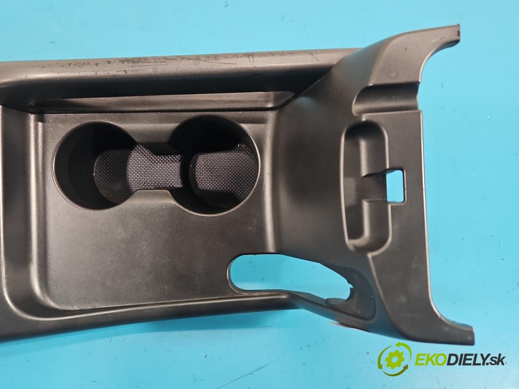 Kia Sportage III 2010-2015 2.0 crdi 136 HP automatic 100 kW 1995 cm3 5- Rukojeť: na nápoje: 84651-3W020 (Držiak (úchyt) na nápoje)